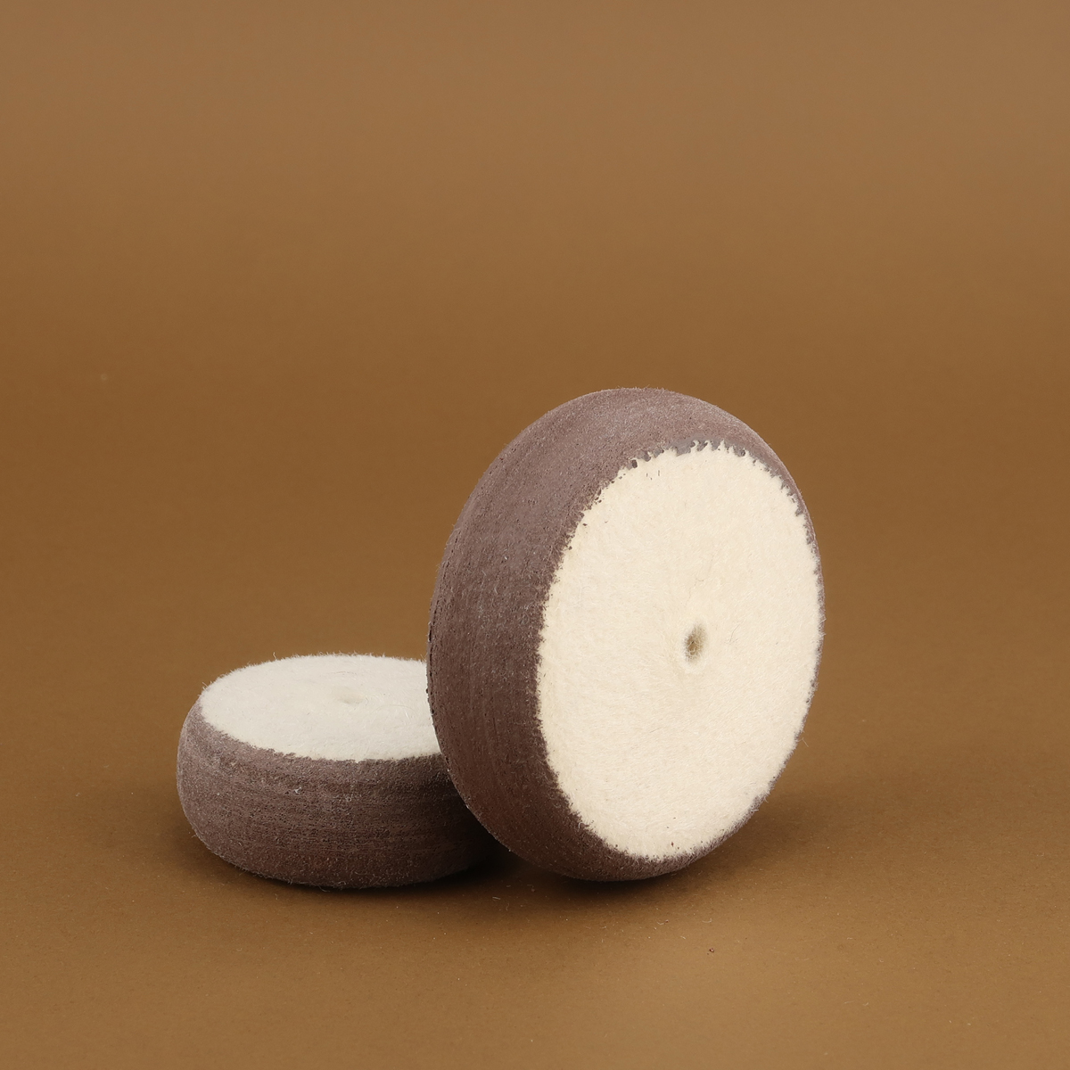 Fine abrasive coated felt